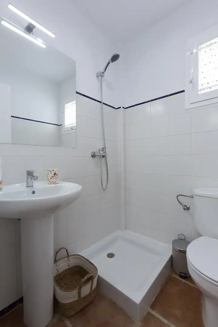 Baño de Casa o chalet de alquiler en Sanlúcar de Barrameda con Aire acondicionado, Jardín privado y Terraza