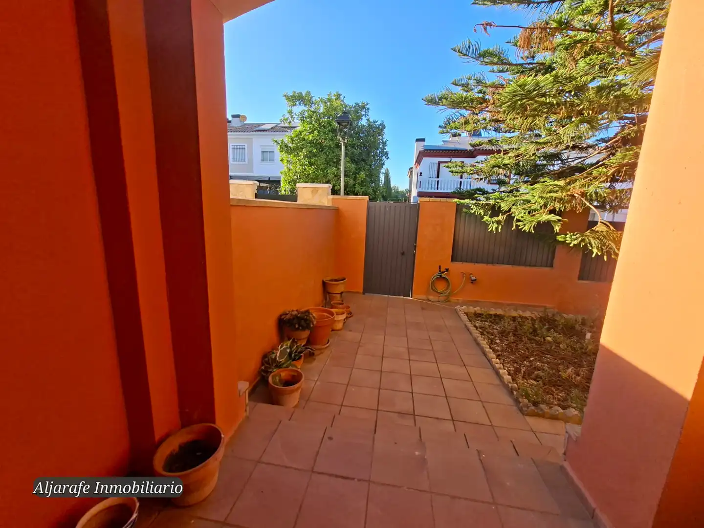 Garden of Detached homes for sale in Espartinas  with Air Conditioner, Heating and Private garden