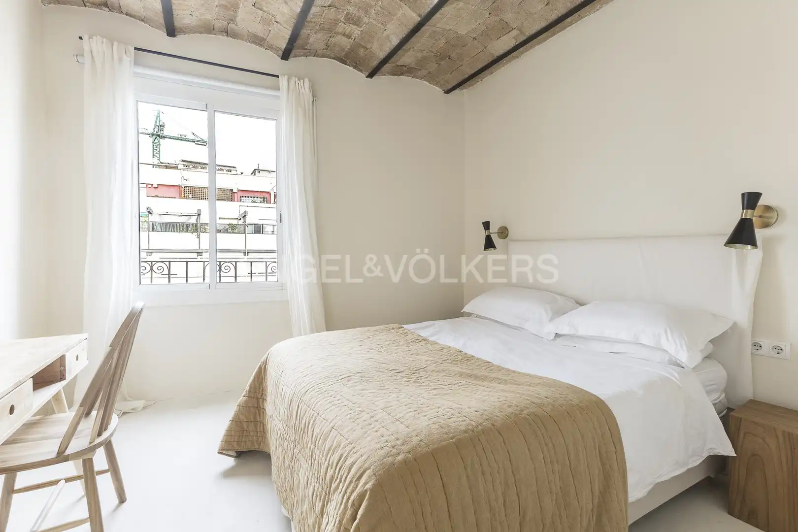 Bedroom of Flat for rent in Barcelona  with Air Conditioner, Heating and Balcony