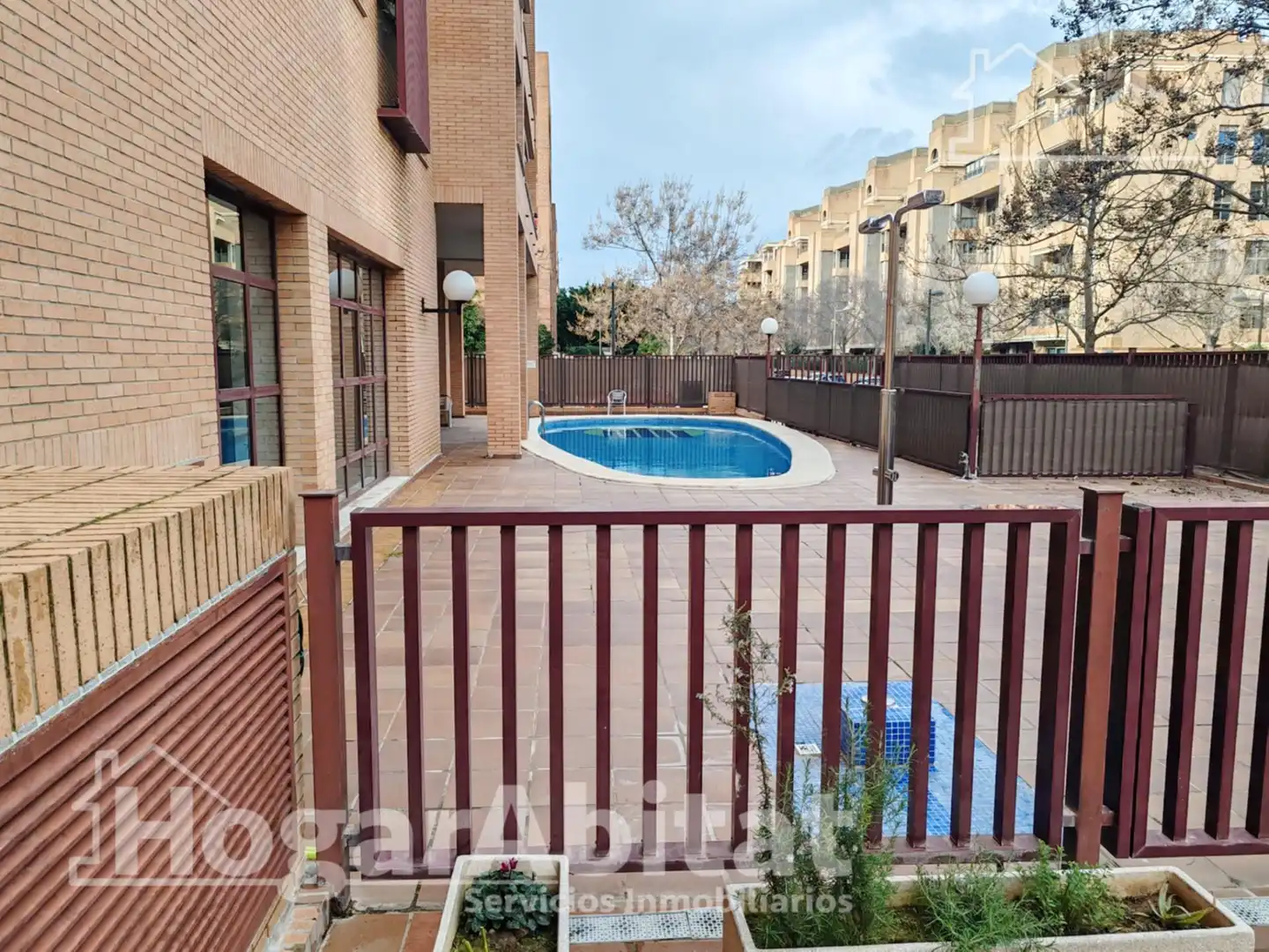 Flat with terrace for sale in Avenida Maestro Rodrigo