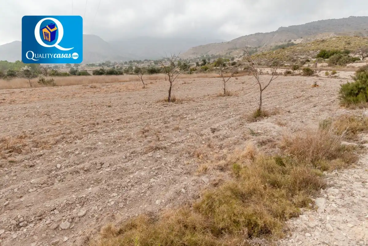 Terrenos y solares en venta en Aigües