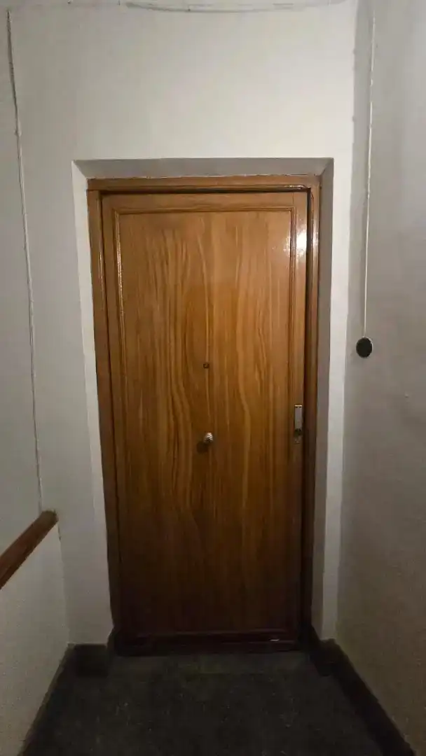 Piso en venta en Mora con Balcón