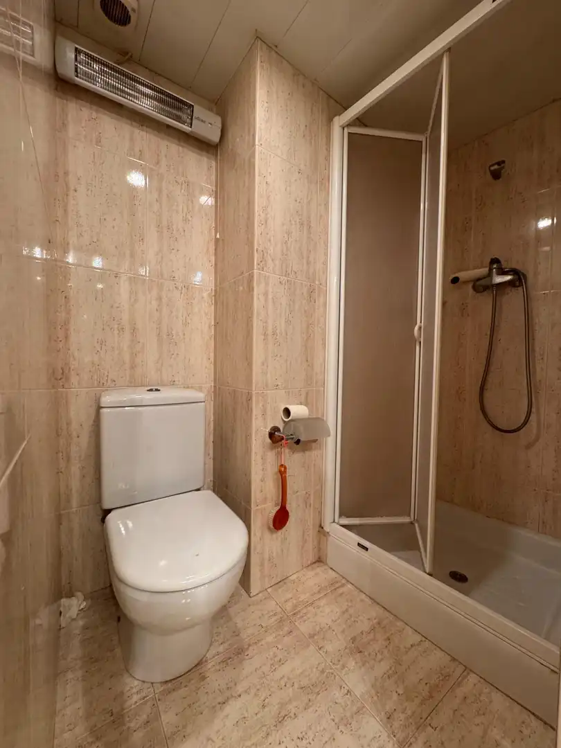 Badezimmer von Geschaftsraum zum Verkauf in Calaf
