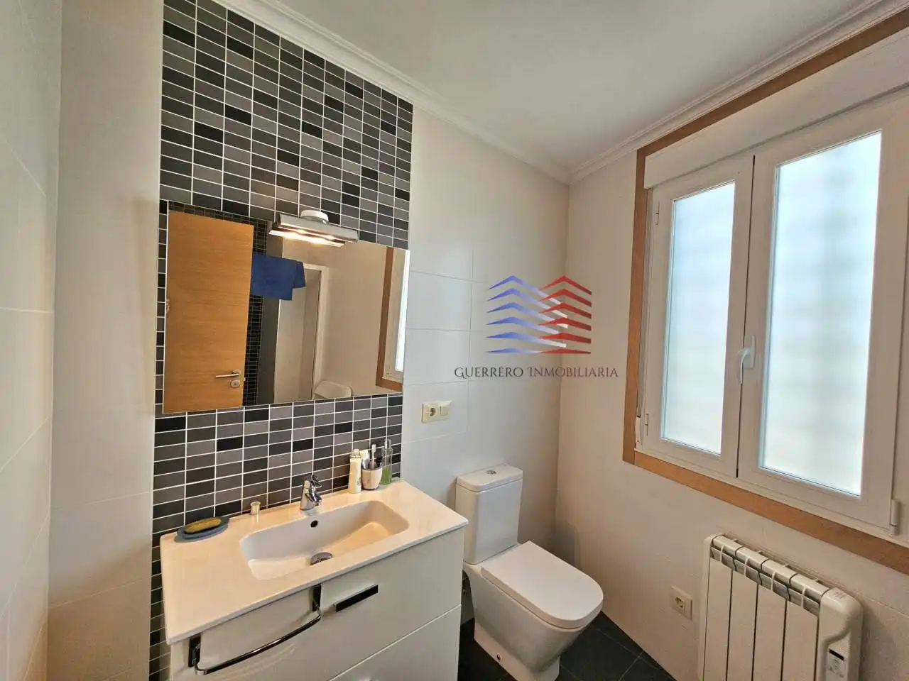 Baño de Apartamento de alquiler en Maceda con Calefacción, Parquet y Trastero
