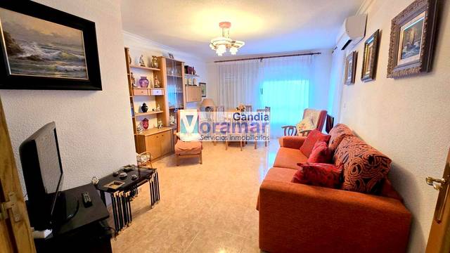 Apartamento en Alquiler en De La Rioja en Playa de Gandia
