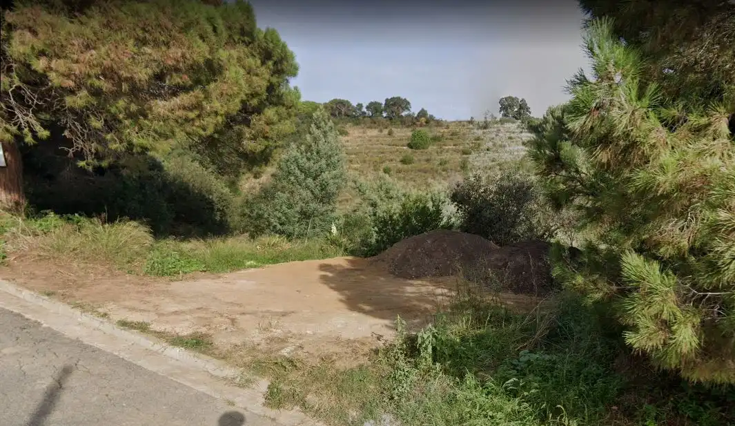 Rustikales Grundstück zum Verkauf in Urb. Residencial Blanes