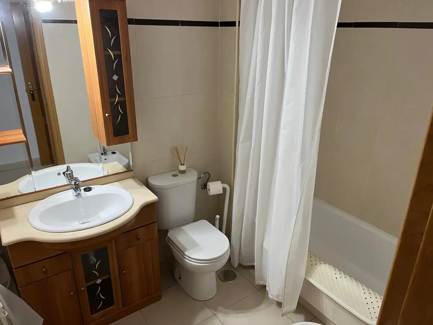 Bathroom of Flat for rent in Torremolinos  with Air Conditioner, Terrace and Pets allowed