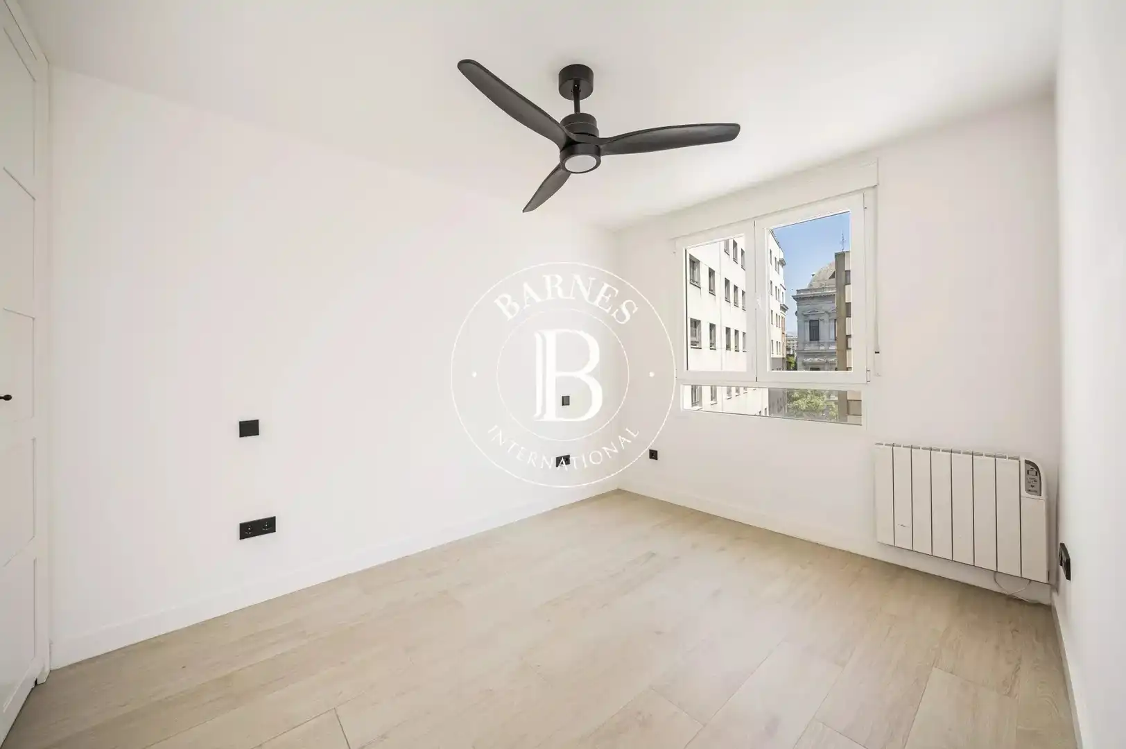 Bedroom of Flat for rent in Madrid  with Air Conditioner, Heating and Oven
