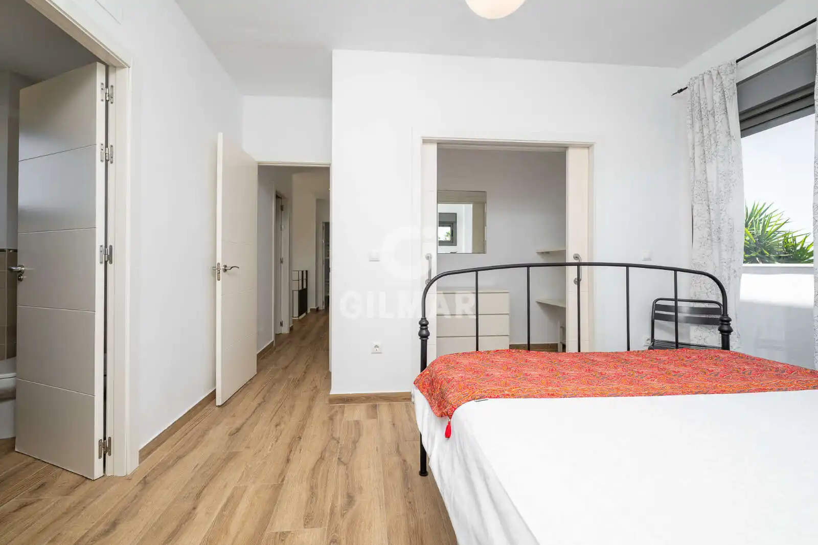 Dormitori de Casa o xalet en venda en Conil de la Frontera amb Jardí privat, Piscina i Moblat