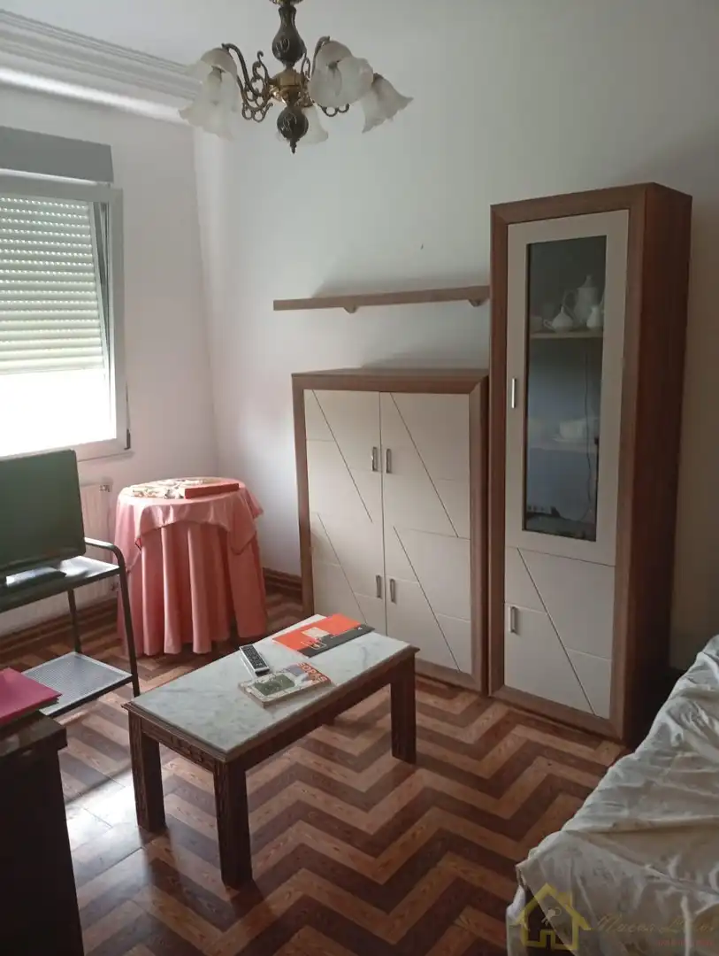 Sala d'estar de Casa o xalet en venda en Lugo amb Calefacció i Moblat