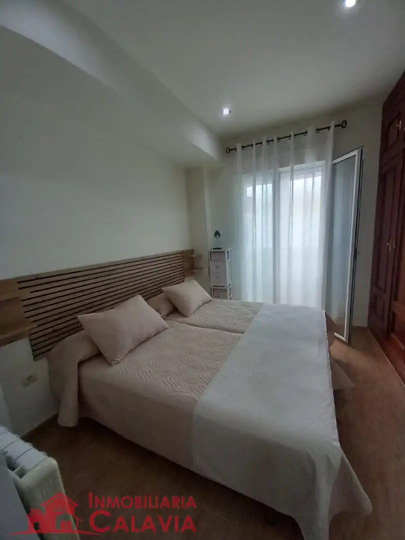 Habitación de Apartamento de alquiler en Baeza con Aire acondicionado, Calefacción y Amueblado