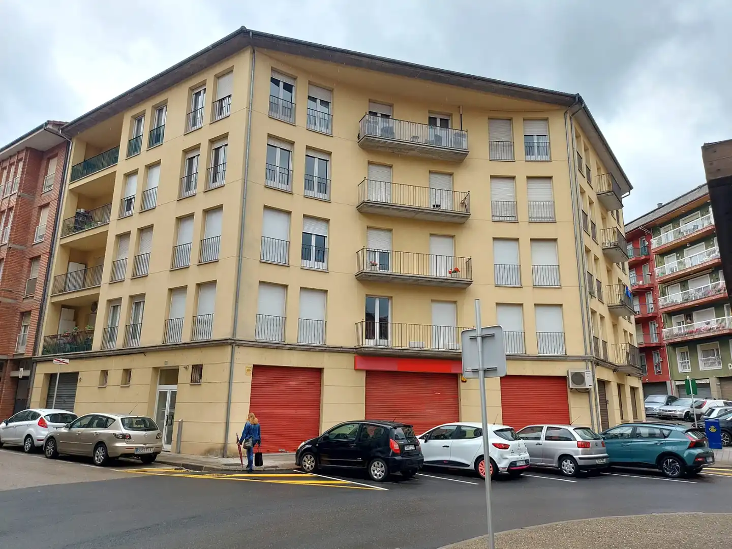 Vista exterior de Local en venda en Ripoll amb Aire condicionat i Calefacció