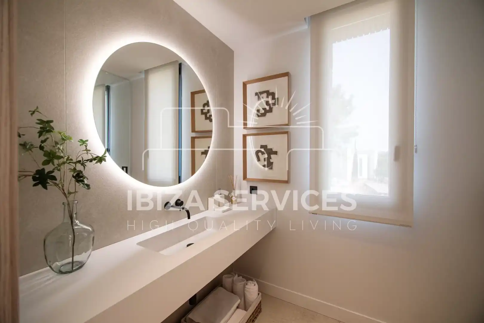 Baño de Casa o chalet en venta en Santa Eulària des Riu con Aire acondicionado, Jardín privado y Piscina