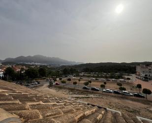 Vista exterior de Àtic en venda en La Nucia amb Aire condicionat i Terrassa