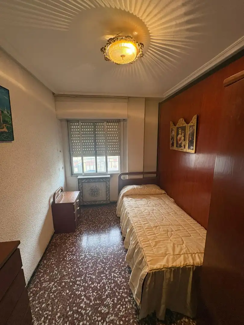 Habitación de Piso en venta en Zaragoza con Calefacción, Jardín privado y Terraza