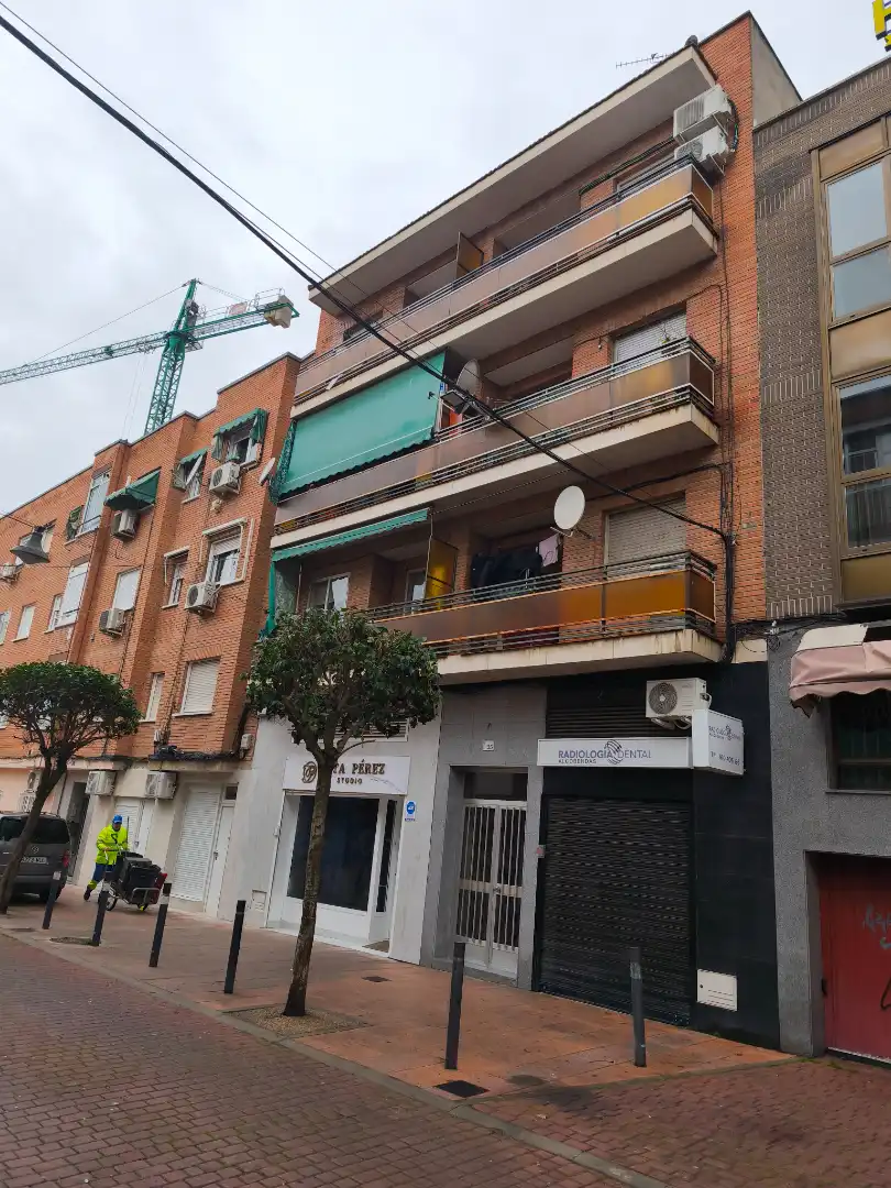 Außenansicht von Gebäude zum Verkauf in Alcobendas