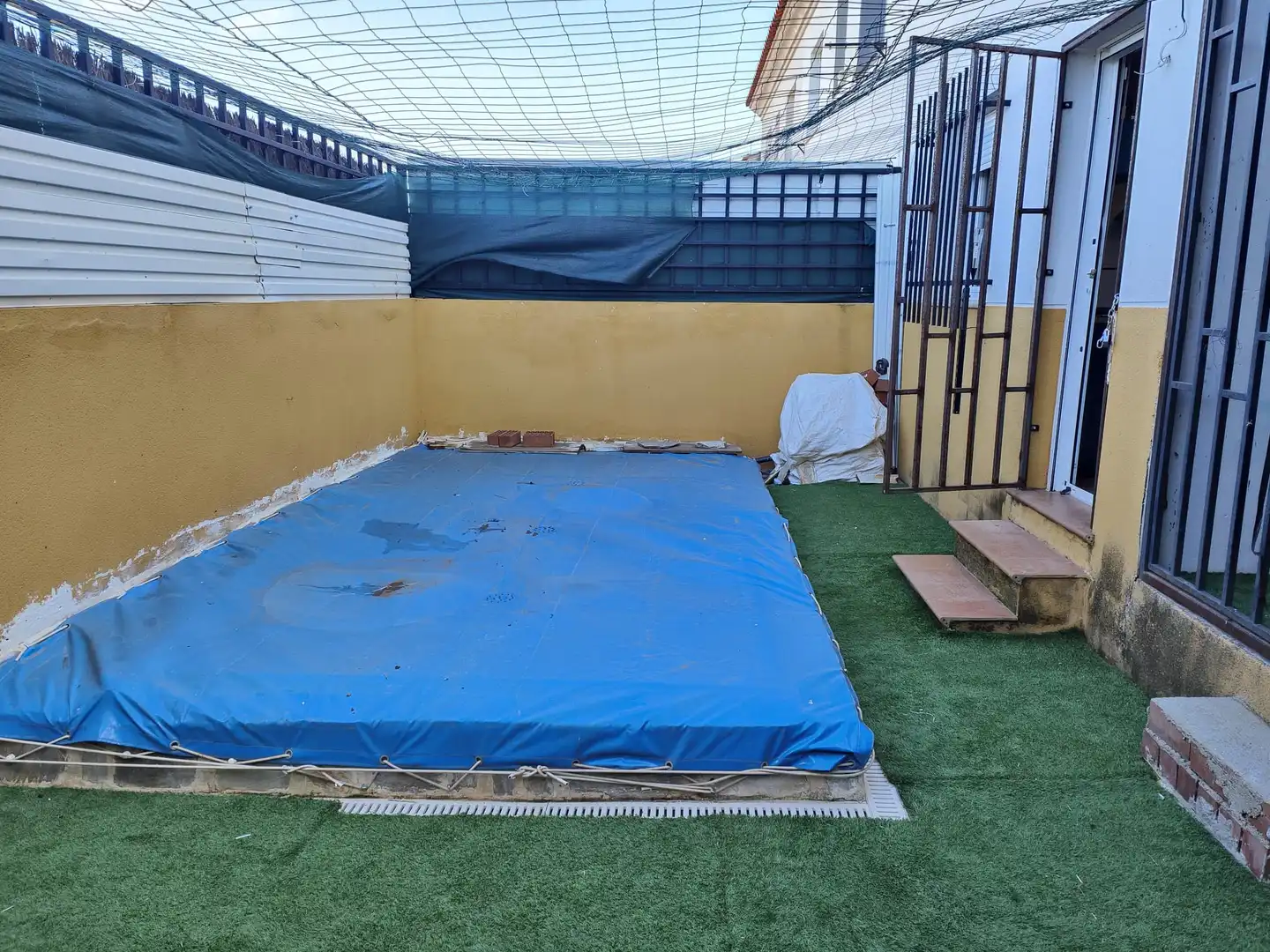 Piscina de Casa adosada en venta en Cabezamesada con Calefacción, Parquet y Piscina