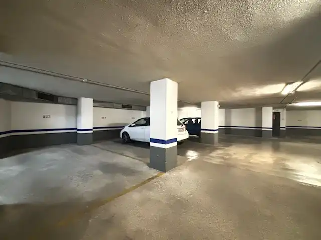 Garaje de alquiler en Carrer d'Alloza, Casco Histórico