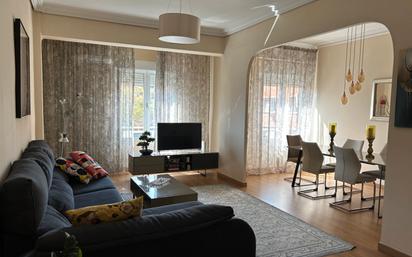 Living room of Flat for sale in  Valencia Capital  with Air Conditioner and Furnished