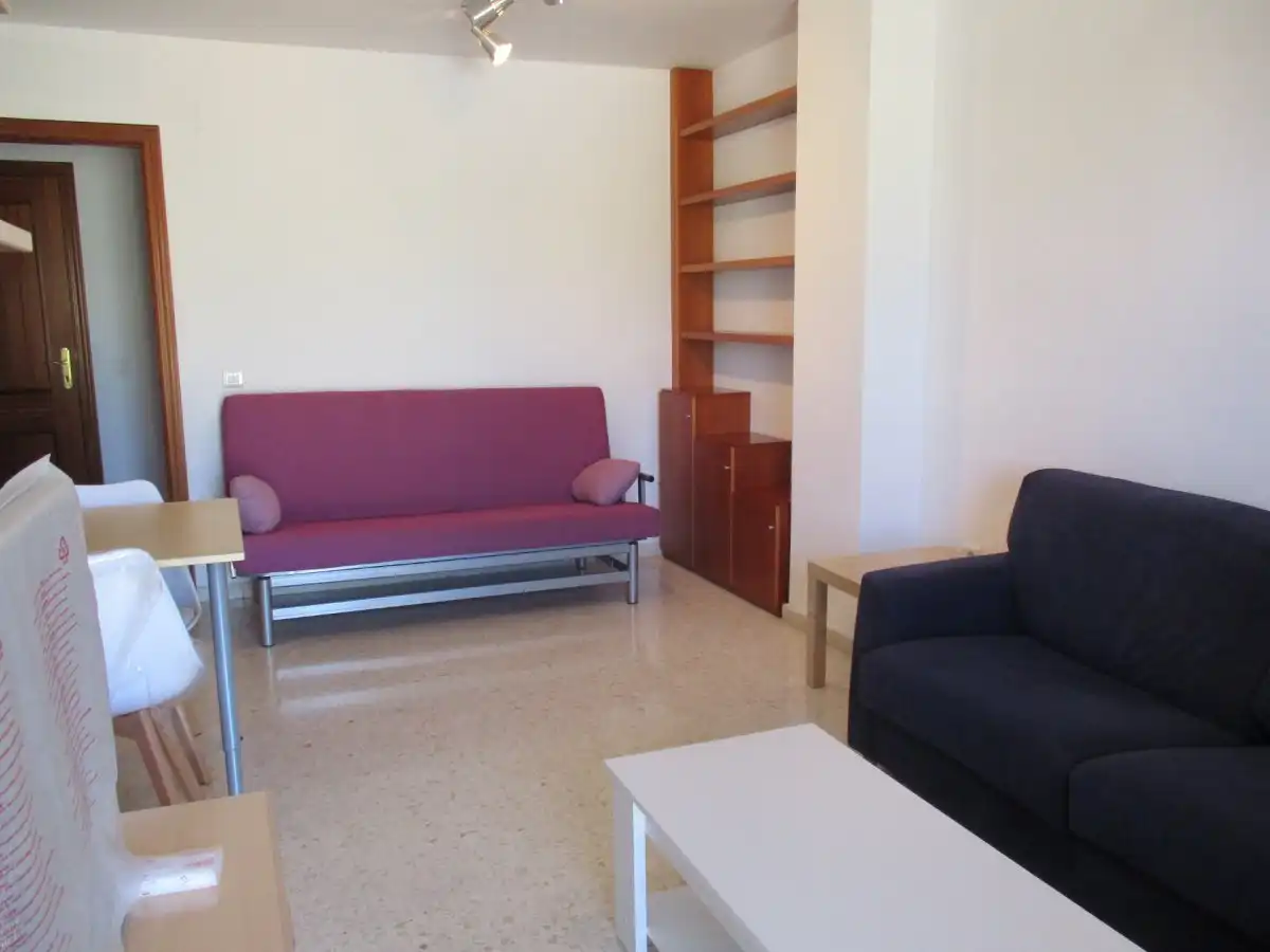 Wohnung zur Miete in Avenida PLUTARCO, El Cónsul - Ciudad Universitaria - El Romeral