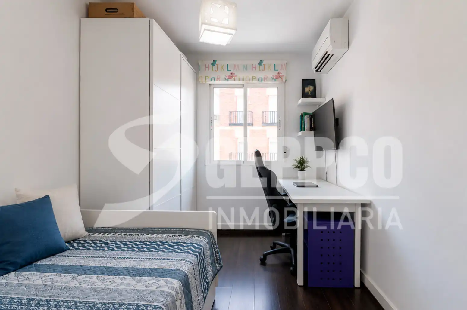 Habitación de Dúplex en venta en Villalbilla con Aire acondicionado