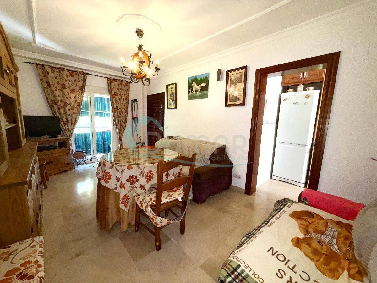 Living room of Flat for sale in Marbella  with Air Conditioner and Balcony