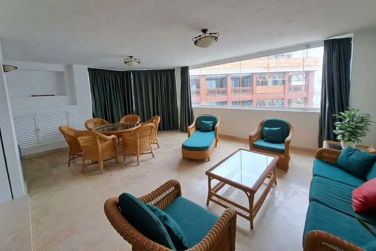 Sala de estar de Piso en venta en Marbella con Aire acondicionado, Calefacción y Terraza