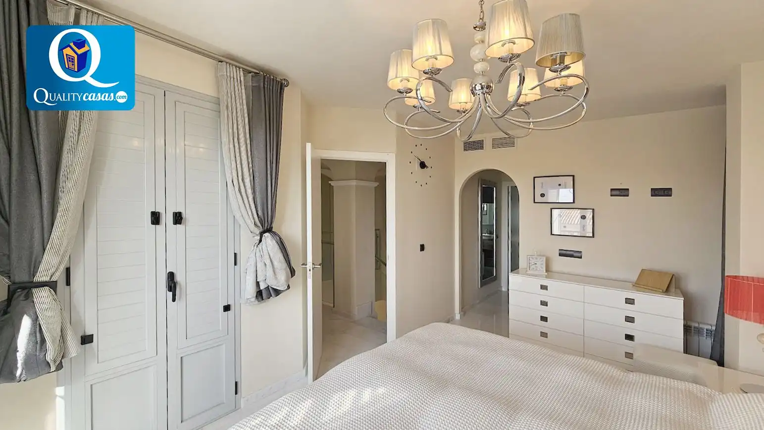 Chalet con terraza en venta en Golf Bahía, imagen 21