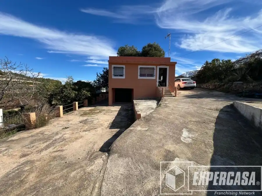 Vista exterior de Casa o chalet en venta en Godelleta con Terraza, Trastero y Piscina