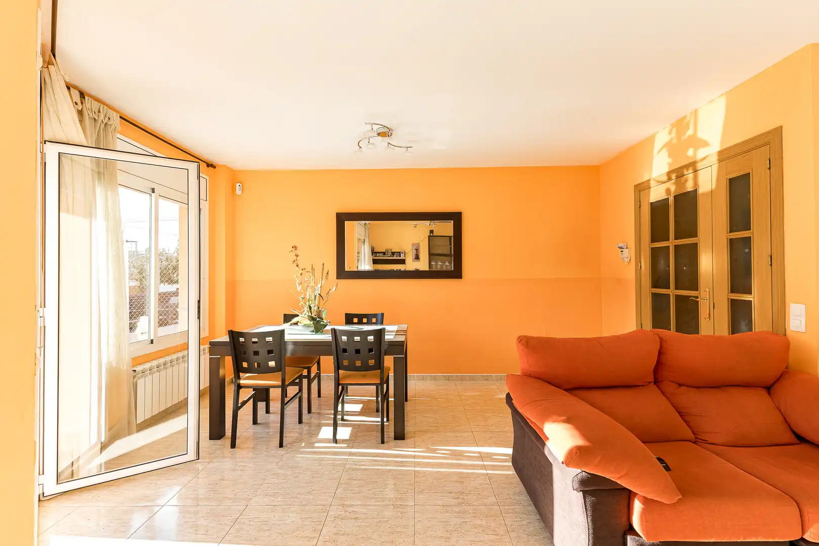 Sala d'estar de Apartament en venda en Sant Sadurní d'Anoia amb Calefacció, Jardí privat i Terrassa