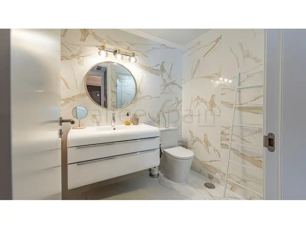 Bany de Apartament de lloguer en Benalmádena