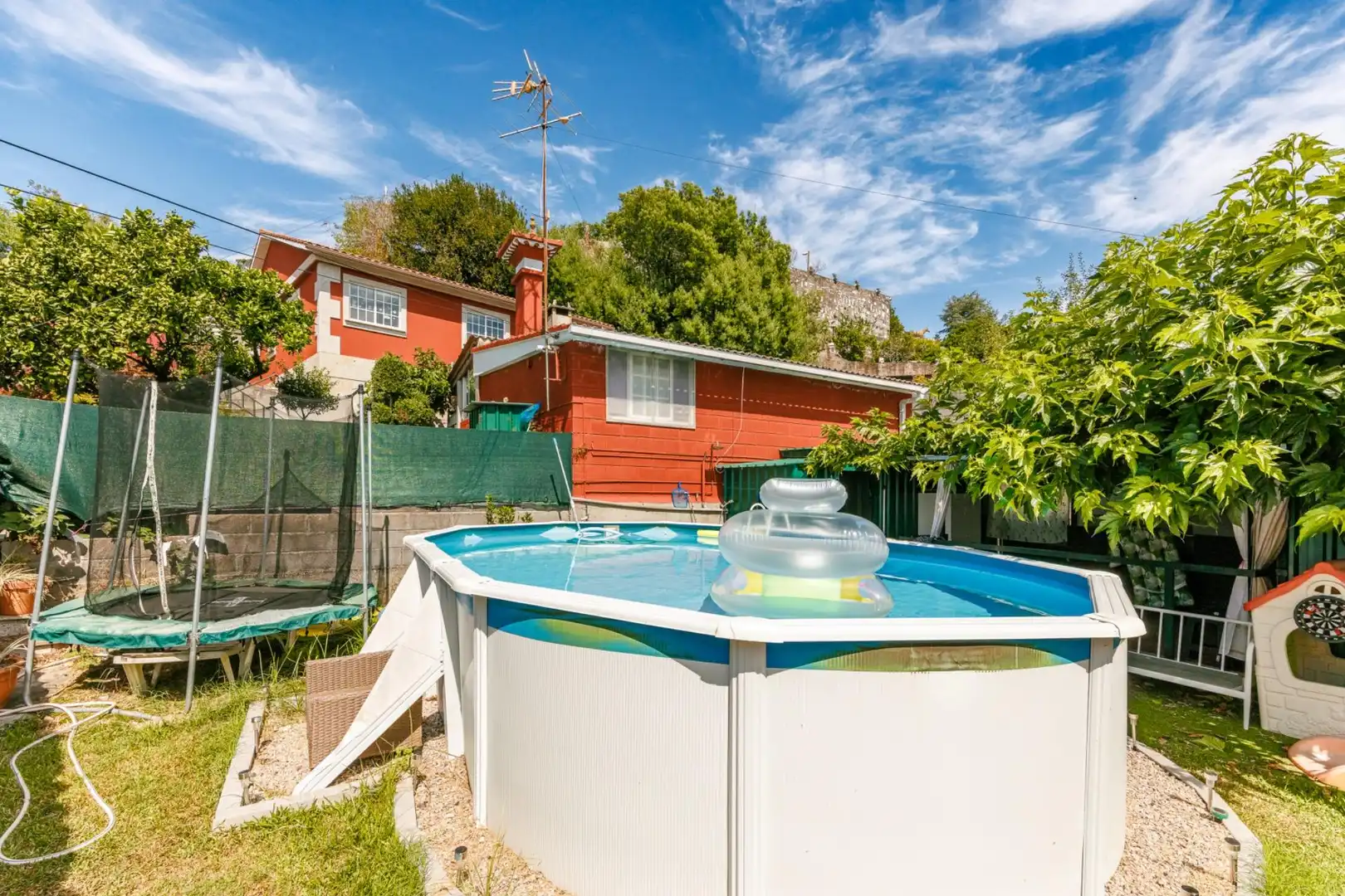 Swimming pool of Houses for sale in Vigo   with Heating, Private garden and Terrace