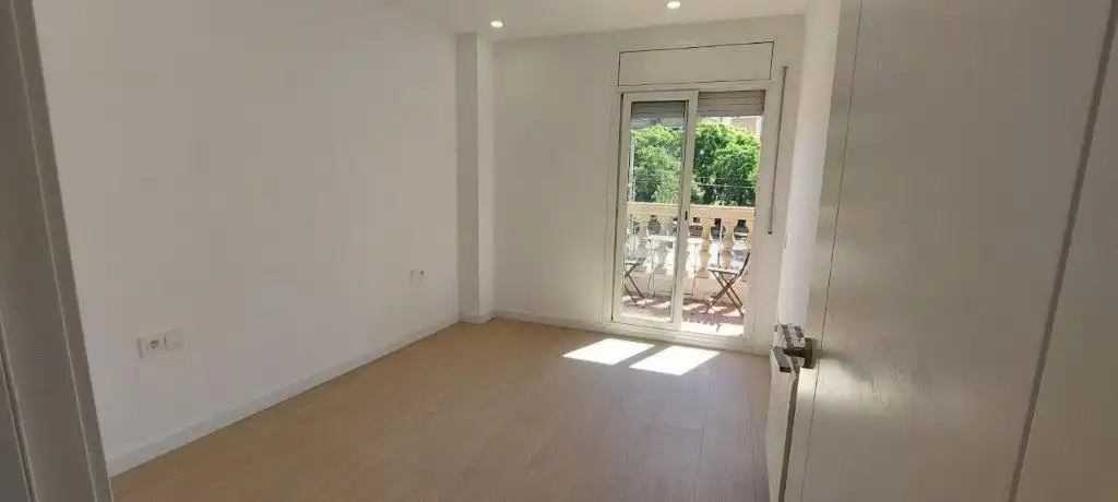 Habitación de Piso en venta en Sant Joan Despí con Aire acondicionado, Calefacción y Horno