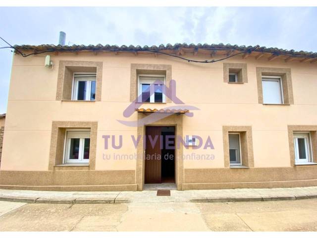 Casa-chalet en Alquiler en Calle Villalafuente en Saldaña