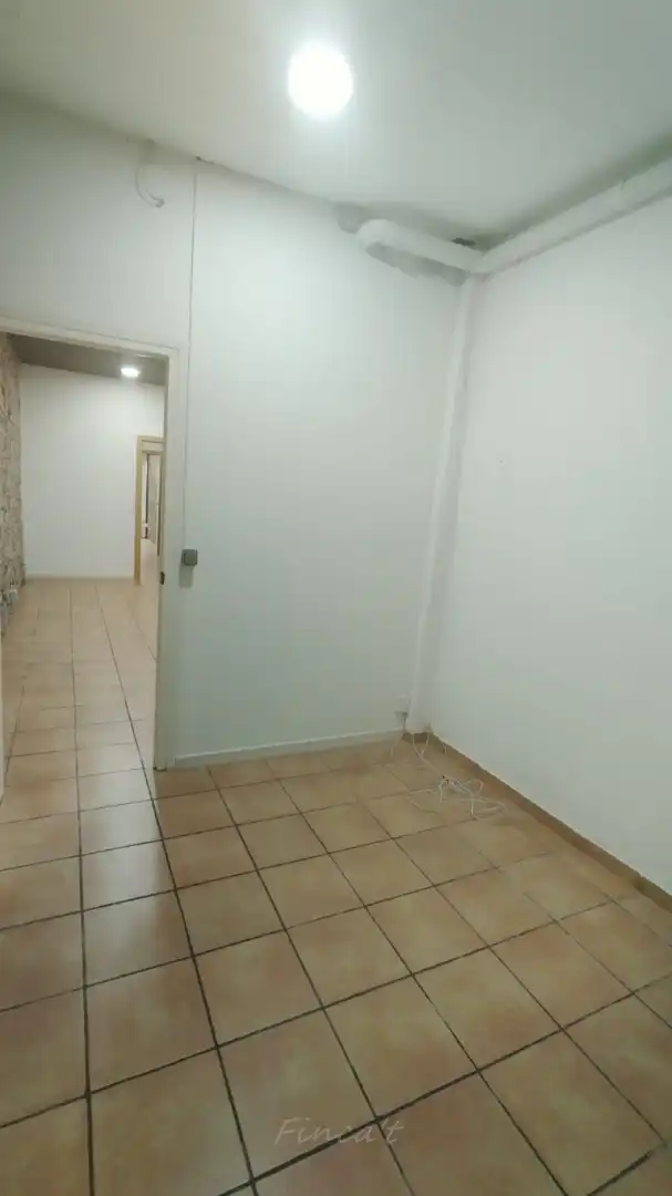Gewerbefläche zur Miete in Avinguda de la Vila 22, imagen 3