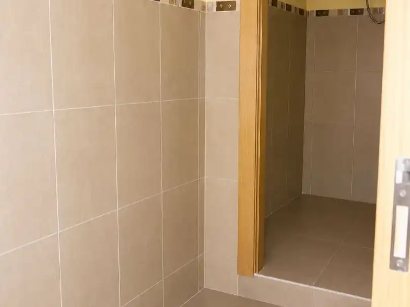 Bathroom of Commercial properties for sale in Aranda de Duero  with Air Conditioner, Heating and Furnished