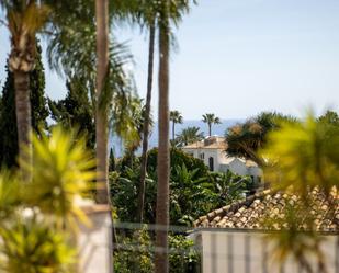 Exterior view of Flat for sale in Marbella  with Terrace, Furnished and Oven