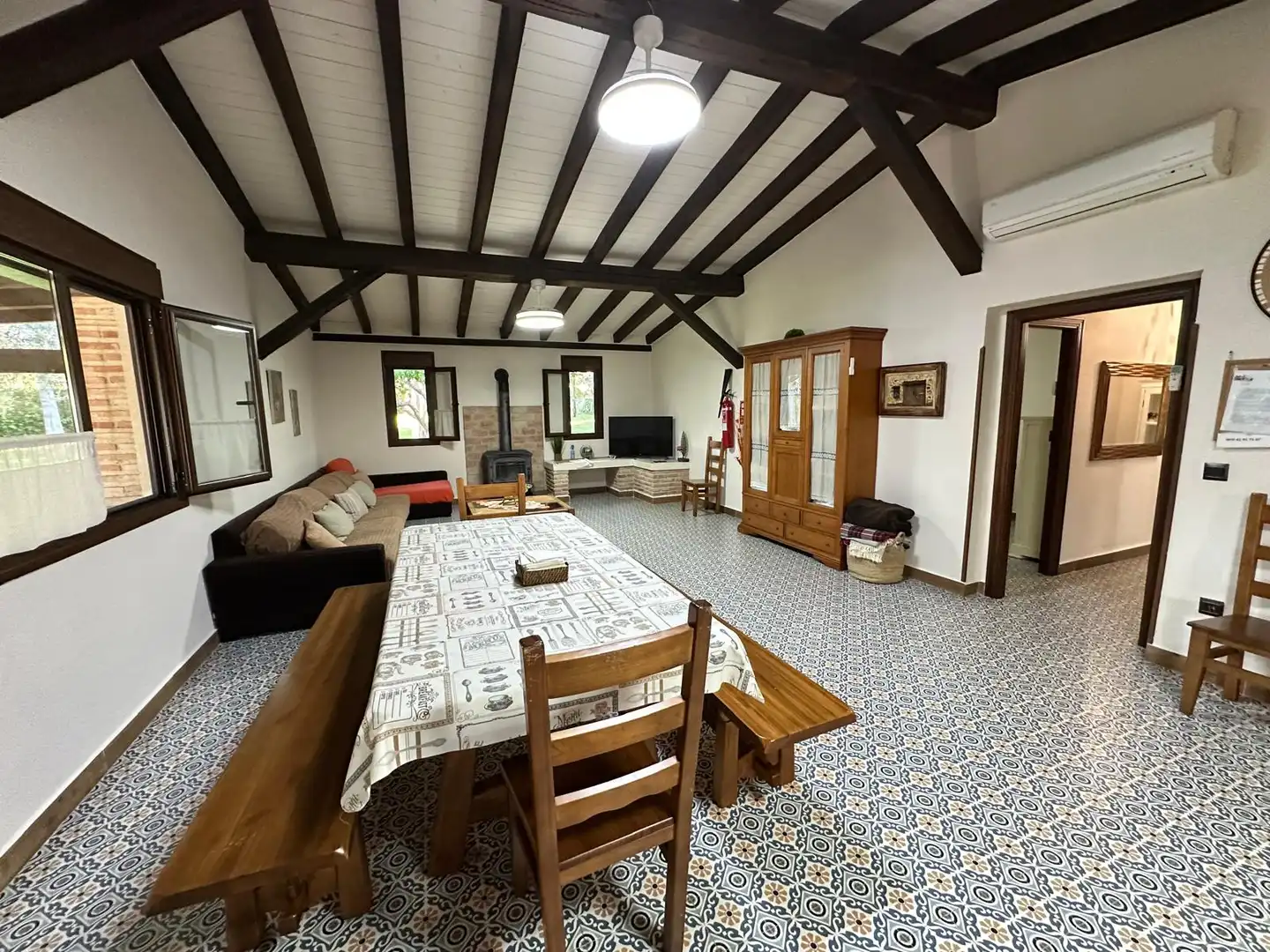 Sala de estar de Casa o chalet en venta en Montearagón con Aire acondicionado, Calefacción y Jardín privado