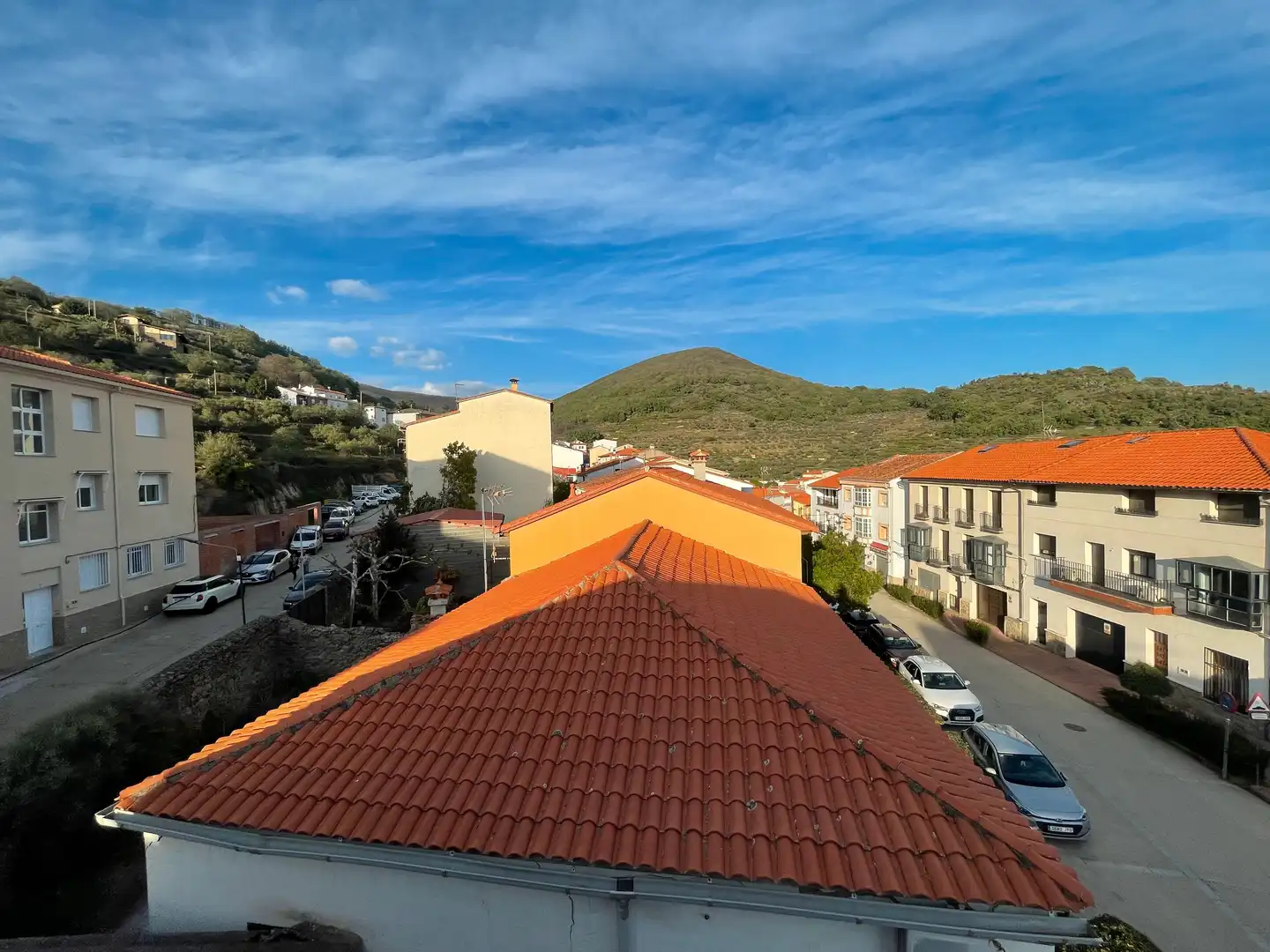 Vista exterior de Casa o xalet en venda en Arroyomolinos de la Vera amb Calefacció, Terrassa i Forn