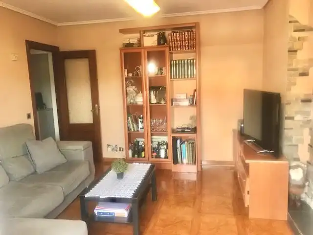 Sala de estar de Ático en venta en Noja con Calefacción, Terraza y Amueblado
