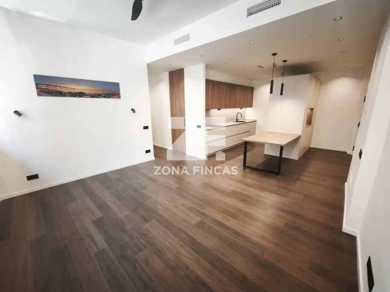 Sala d'estar de Pis en venda en Badalona amb Aire condicionat, Calefacció i Parquet