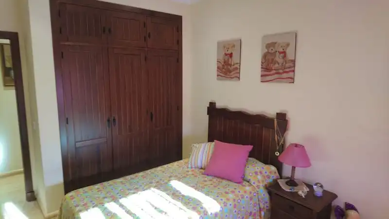 Dormitori de Casa o xalet en venda en Chiclana de la Frontera amb Aire condicionat, Calefacció i Jardí privat