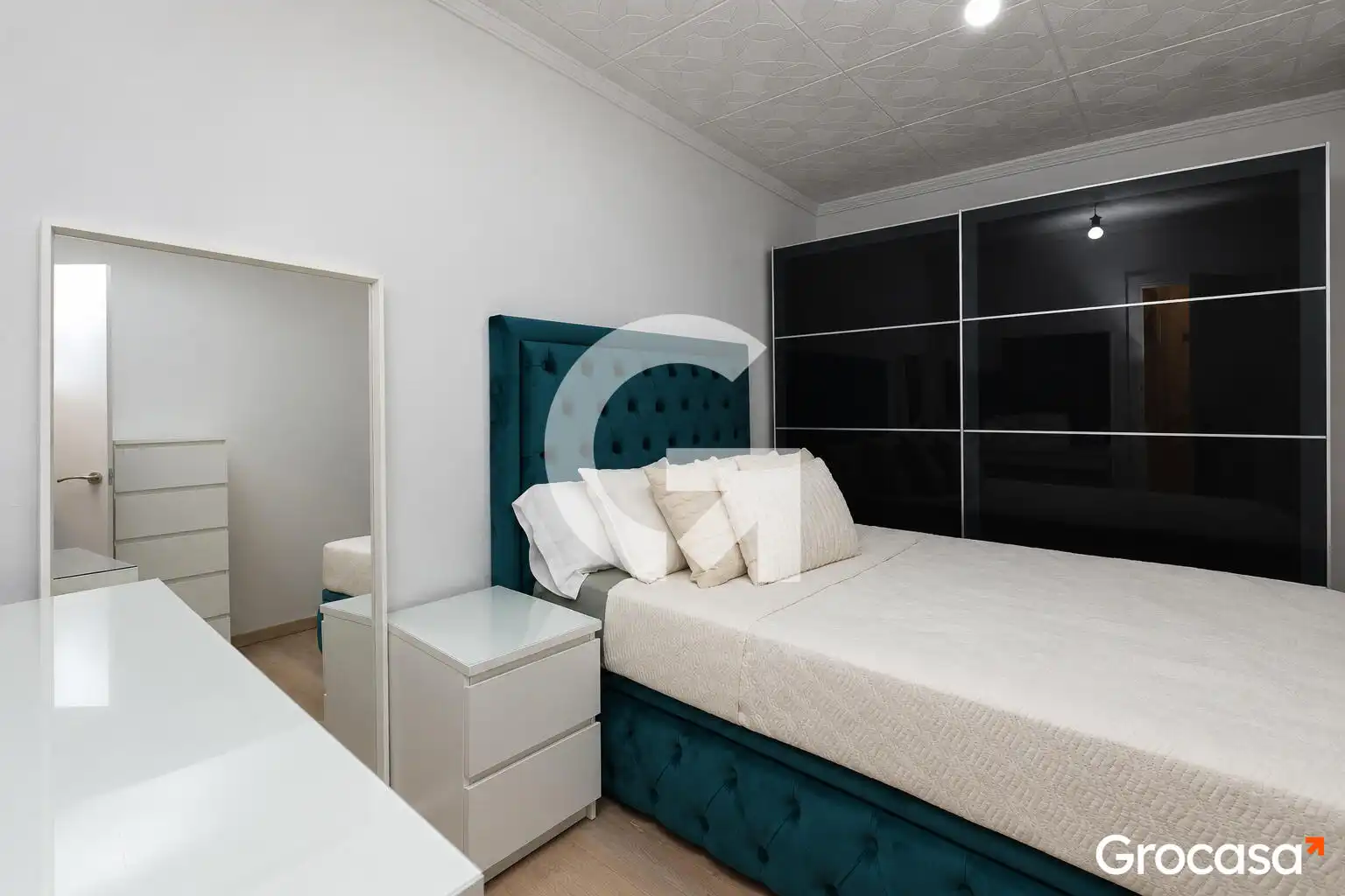 Habitación de Piso en venta en Terrassa con Terraza, Amueblado y TV