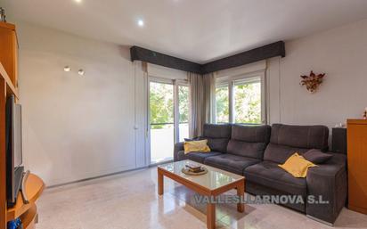 Sala d'estar de Pis en venda en Mollet del Vallès amb Calefacció, Parquet i Balcó