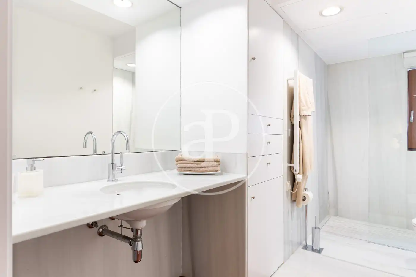 Bathroom of Houses for sale in Sant Cugat del Vallès  with Air Conditioner, Heating and Private garden