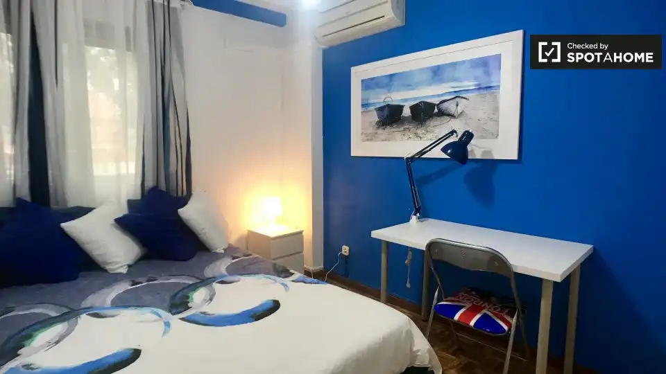 Bedroom of Flat for rent in Alcalá de Henares  with Air Conditioner, Heating and Furnished