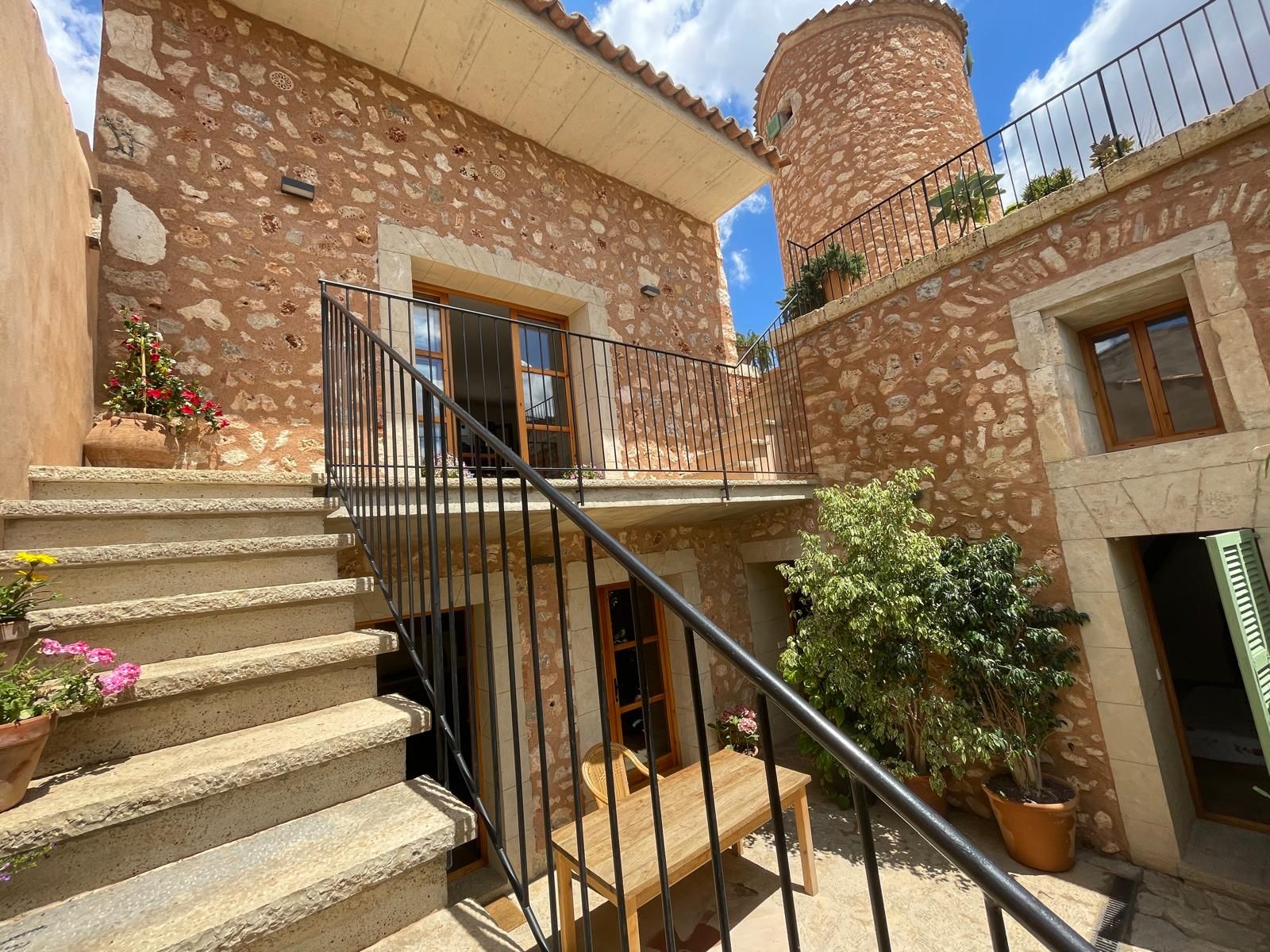 Vista exterior de Casa adosada en venda en Costitx amb Aire condicionat i Moblat