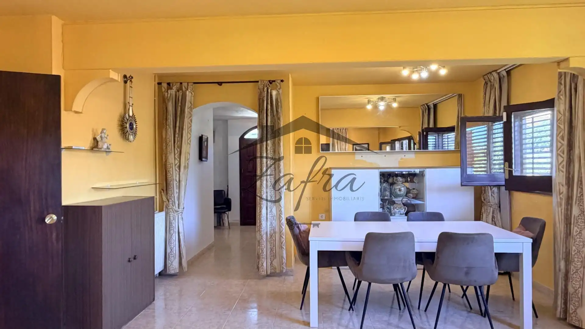 Casa con jardín en venta en Carrer Carrer Canigó, imagen 8