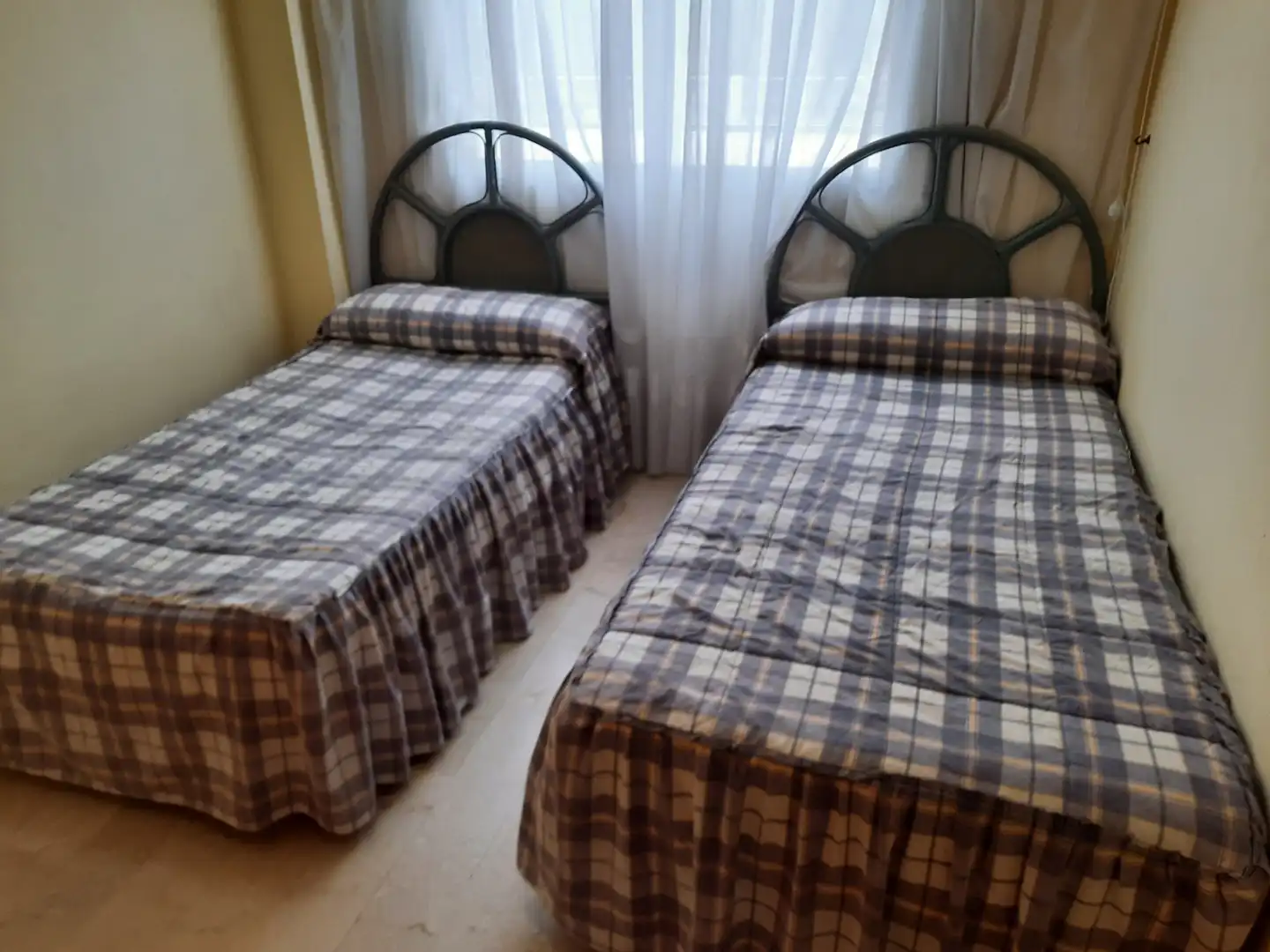 Apartments for rent in Plaça de la Rosa dels Vents, 59, Playa de Gandia
