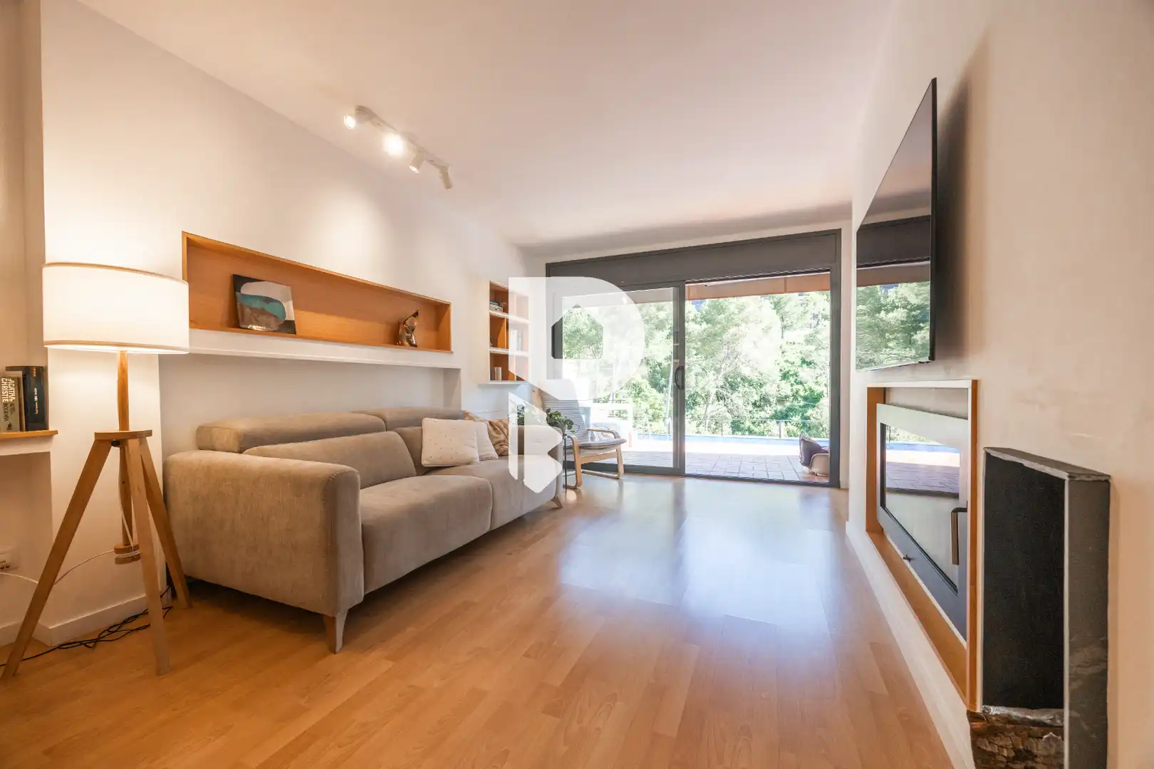 Sala de estar de Casa o chalet en venta en Vallirana con Aire acondicionado, Calefacción y Jardín privado